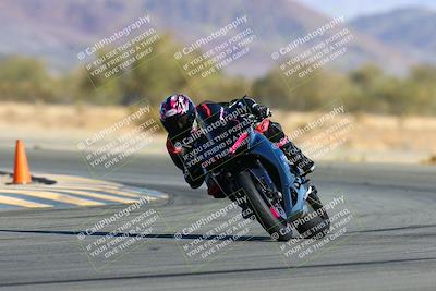 media/Jan-09-2022-SoCal Trackdays (Sun) [[2b1fec8404]]/Turn 14 (10am)/